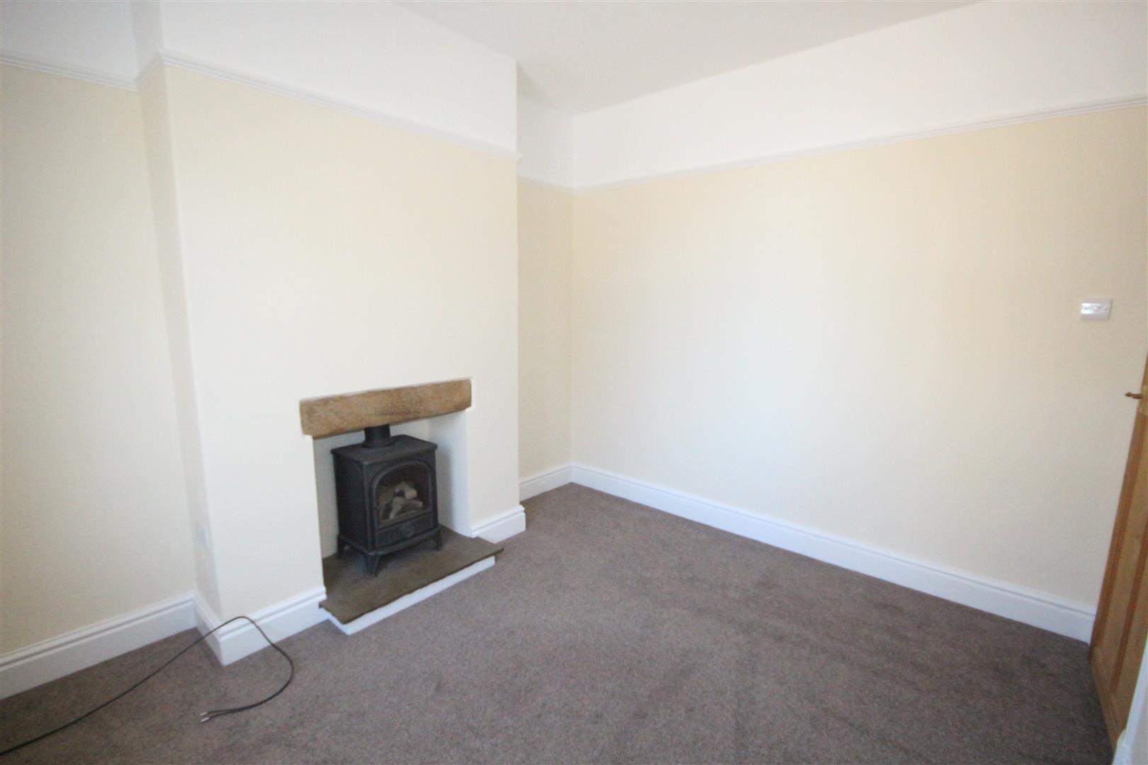 2 bedroom terraced house To Let in Barnoldswick - IMG_7864.jpg